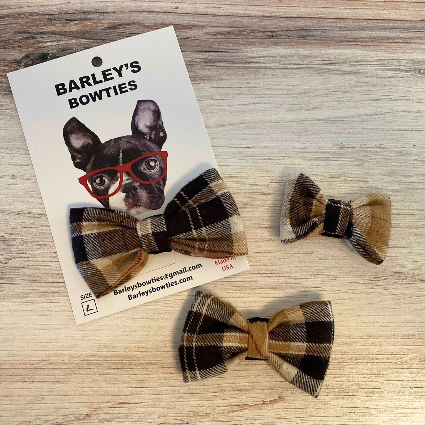 Load image into Gallery viewer, Cotton Flannel Dog Bow Tie in Fall Colors
