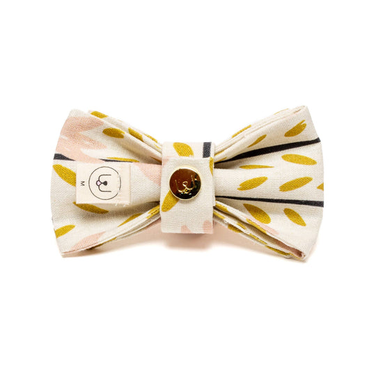 Load image into Gallery viewer, Morning Meadow Bow Tie
